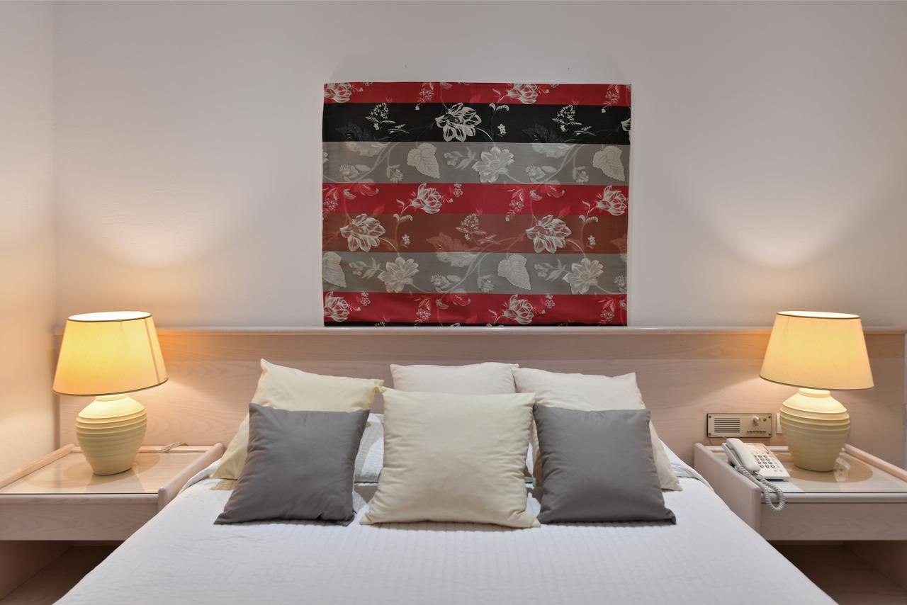 Astir Of Paros Hotel Náusza Kültér fotó